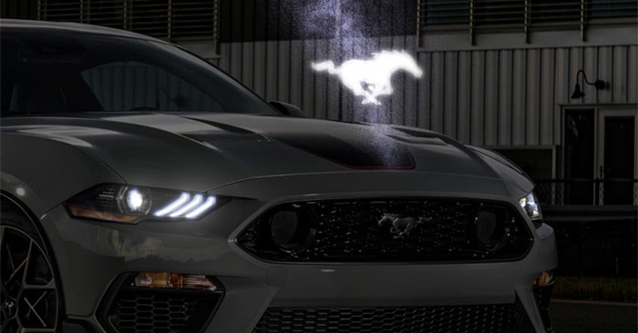 Logo phát sáng và lơ lửng