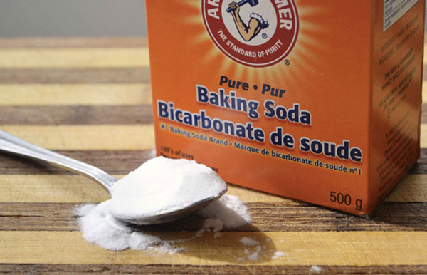 Baking soda rửa chảo