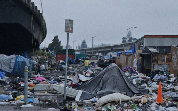 Một khu vực đầy rác ở San Francisco Mỹ. Nơi đây vẫn có người đang sinh sống.