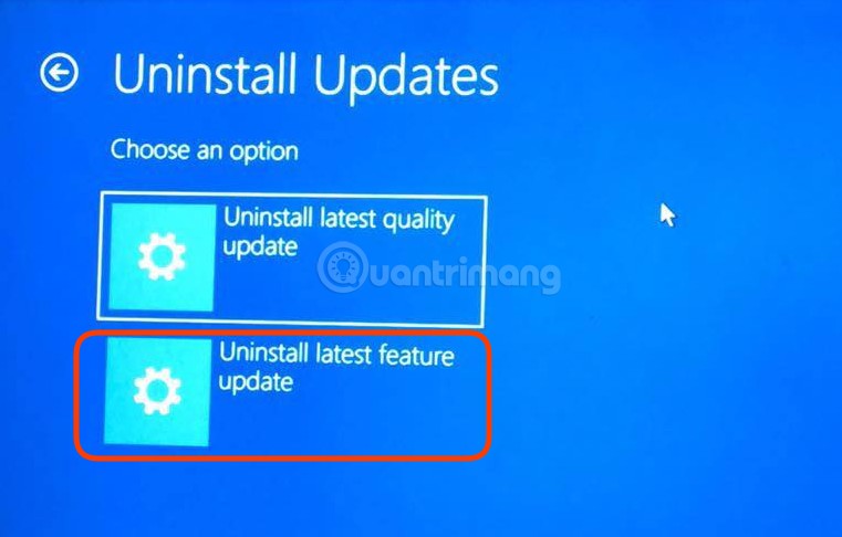 Chọn Uninstall latest feature update