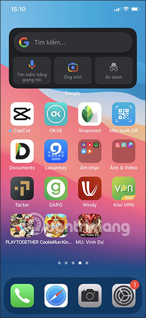 Transparent dock on iPhone