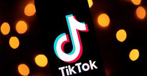 Cách quay video TikTok kéo dài chân