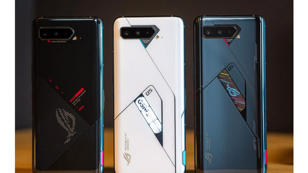 ROG Phone 5, ROG Phone 5 Ultimate và ROG Phone 5s Pro (từ trái sang). Ảnh: The Verge.