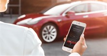 Lỗi mạng khiến chủ xe Tesla không mở được cửa xe