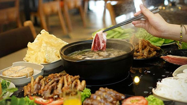 Ăn lẩu quá nóng