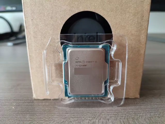 Core i5-12400F