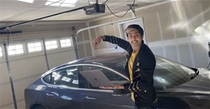 Chủ xe Tesla kiếm được 800 USD một tháng nhờ khai thác tiền điện tử bằng chính chiếc xe của mình
