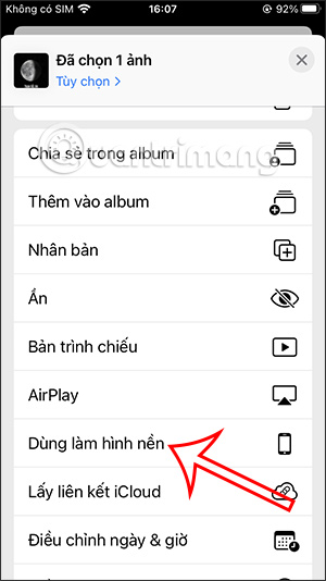 Dùng ảnh mặt trăng làm hình nền