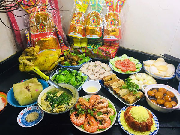 Mâm cơm cúng ngày 23 tháng Chạp do Lien Nguyen chia sẻ.