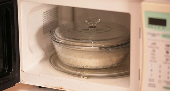 How to cook food in the microwave