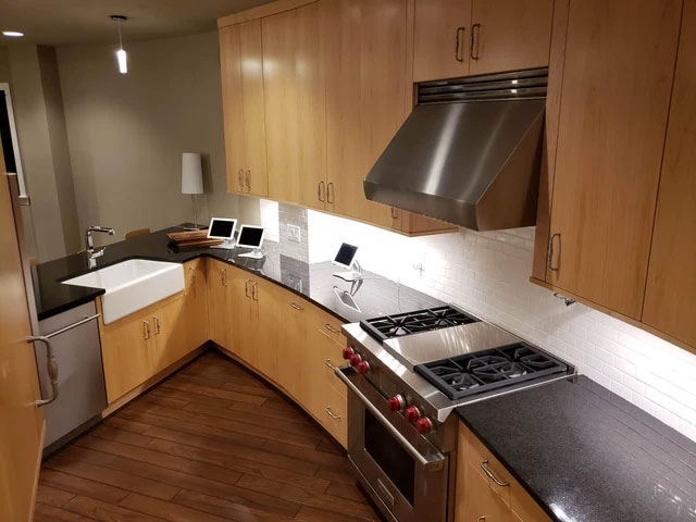  Nhà bếp có các thiết bị hiện đại 