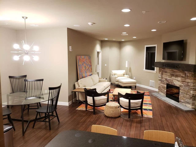 Phòng khách rộng rãi