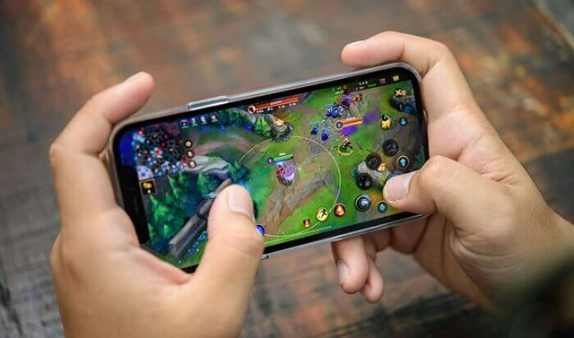 iPhone 11 sẽ cần sạc 2 lần/ngày nếu người dùng có nhu cầu chơi game, sử dụng nhiều