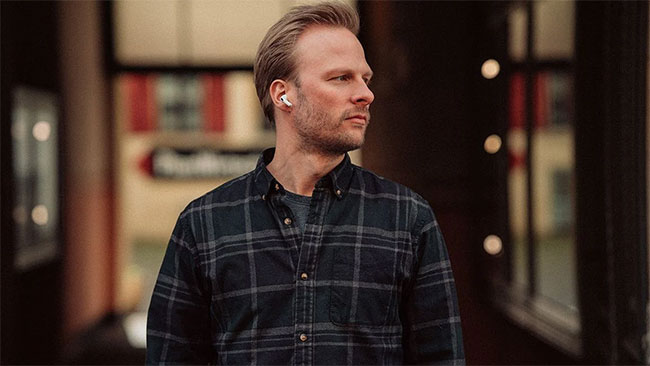 AirPods Pro vừa vặn hơn AirPods thông thường