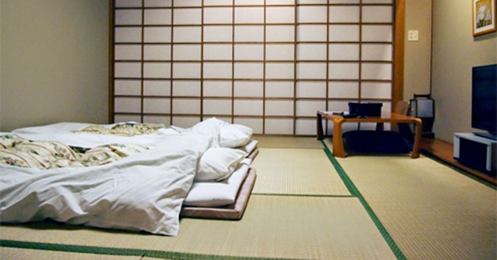 Ngủ trên sàn nhà