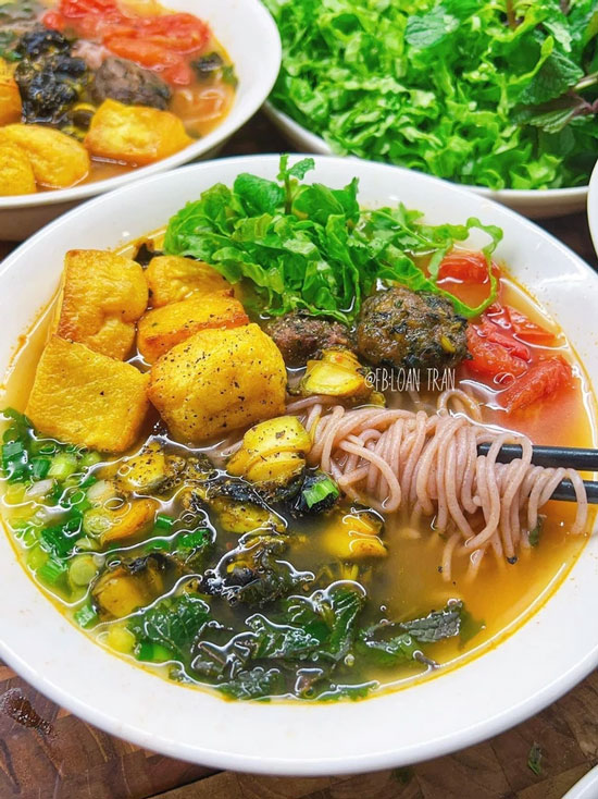 Bún ốc, món ăn sáng tuyệt vời cho những ngày se lạnh. 