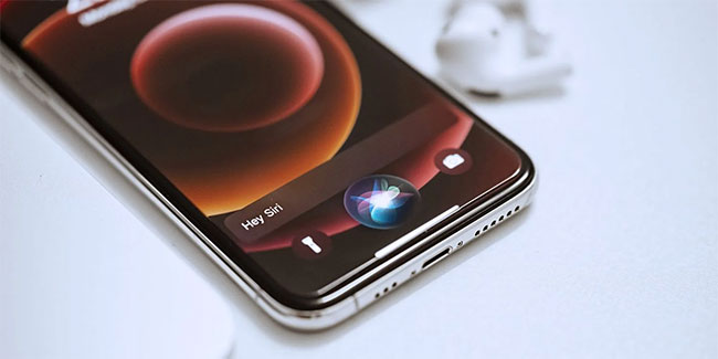 Siri trên iPhone