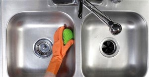 5 cách vệ sinh và khử mùi bồn rửa bát dễ thực hiện, hiệu quả cao