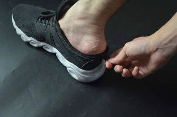 Makes it easier to put on shoes