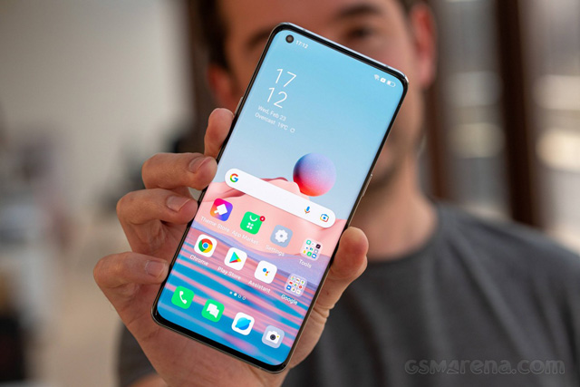 Find X5 Pro được trang bị màn hình AMOLED kích thước lớn 6.7 inch, độ phân giải 2K+