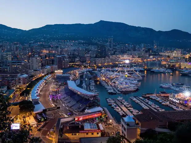  Nếu tính theo thu nhập bình quân đầu người, Monaco cũng là nước giàu thứ 2 trên thế giới. GDP của nước này năm 2019 là 166,021 USD, chỉ đứng sau Liechtenstein.