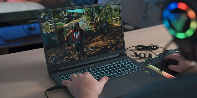 Nên mua desktop thay cho laptop chơi game