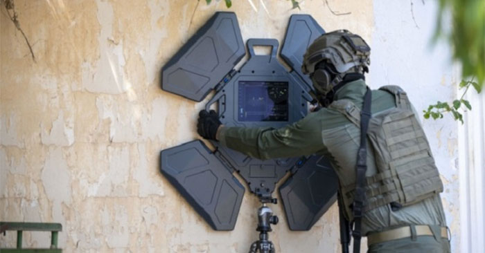 Radar Xaver 1000 có nhiều ứng dụng rộng rãi trong thu thập thông tin, hoạt động chống khủng bố, giải cứu con tin, phòng chống tội phạm ma túy, cứu hộ thiên tai... Ảnh: Camero-Tech
