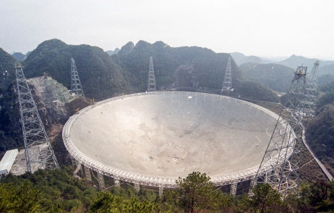 Kính thiên văn Sky Eye