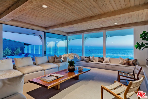Ngoài ra CEO công ty mẹ của Google còn sở hữu một khu nghỉ dưỡng trị giá 22,6 triệu USD bên bờ biển Malibu, California.  Ảnh: American Luxury.