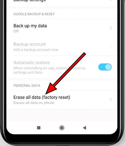 Tiếp theo chọn Xóa mọi dữ liệu (Đặt lại thiết bị).