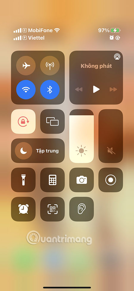 Trung tâm điều khiển của Apple chỉ giới hạn những tính năng và app mặc định.