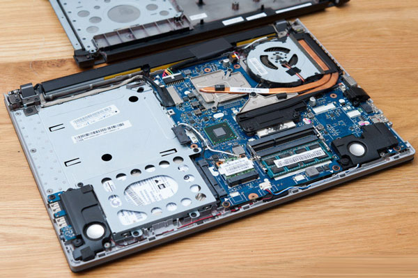 Cấu tạo bên trong Laptop