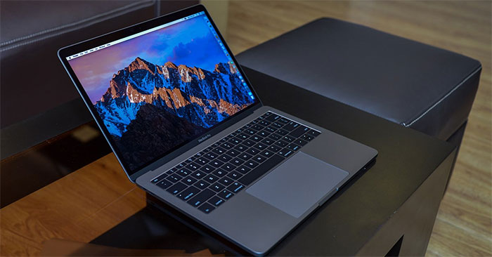 MacBook Pro (13 inch, 2016)