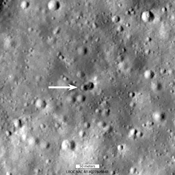 Một mảnh tên lửa đã va chạm với Mặt trăng vào ngày 4 tháng 3 năm 2022, gần miệng núi lửa Hertzsprung, tạo ra một miệng núi lửa đôi rộng khoảng 28m