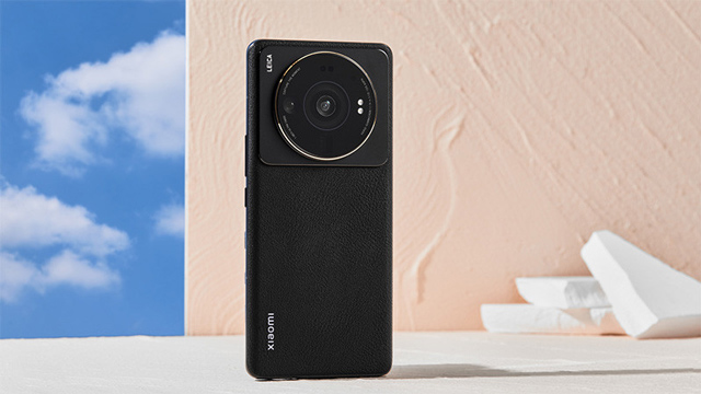Màn hình của Xiaomi 12S Ultra là màn hình 1 tỷ màu