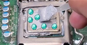 TikToker trộn kim cương 25-carat với keo tản nhiệt giúp CPU chạy mát hơn