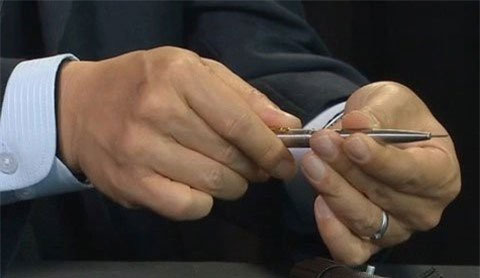 Bút chứa chất độc có cây kim tẩm độc bên trong thay vì một ngòi bút thông thường.