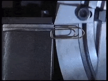 Quá trình làm một chiếc kẹp giấy