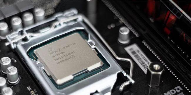 CPU Intel Core i9 được cài đặt trên bo mạch chủ