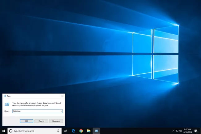 Chạy lệnh lpksetup trong Windows 10