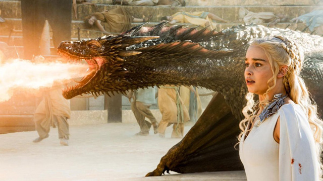 Câu 2: Hiệu lệnh mà Daenery sử dụng để con rồng của cô ấy phun lửa là gì?