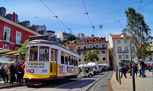 Lisbon Funicular - Bồ Đào Nha