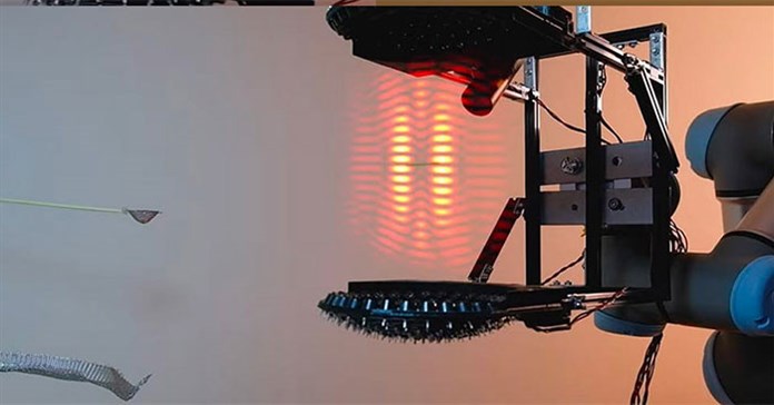 Cỗ máy xây dựng bằng sóng âm tần số cao mà không cần chạm vào đồ vật