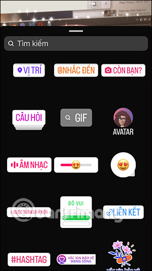 Chèn sticker vào Story Instagram