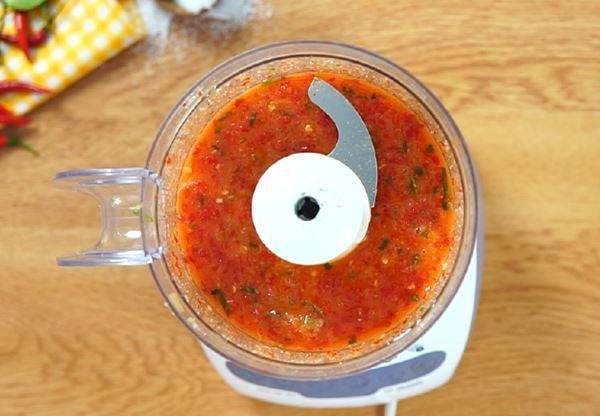 Làm muối chấm gà với sữa đặc