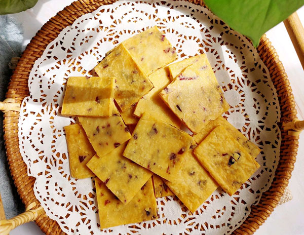 Cán sữa thành tấm mỏng