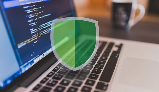 Biểu tượng lá chắn màu xanh lá cây thường nhìn thấy trên bàn phím laptop
