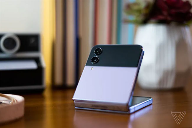 Samsung Galaxy Z Flip 4