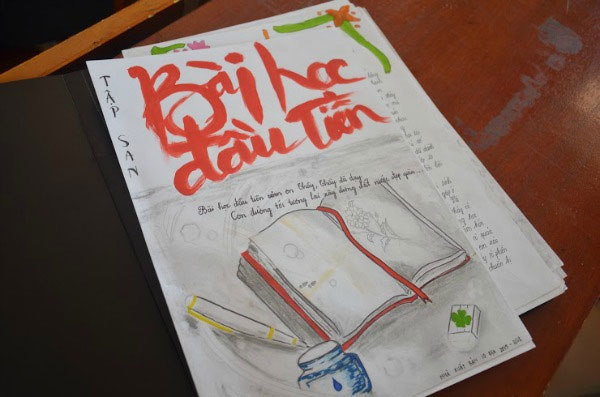 Trang trí báo tường A4