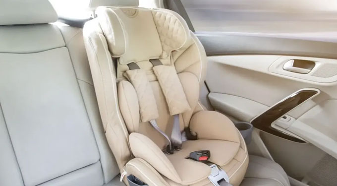 Ghế ngồi ô tô cho trẻ em